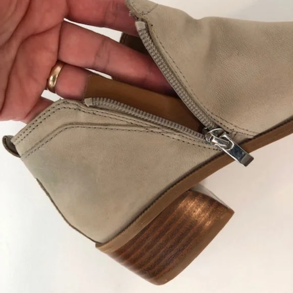 Franco Sarto Suede Ankle Boots Sz 7 - Picture 4 of 13